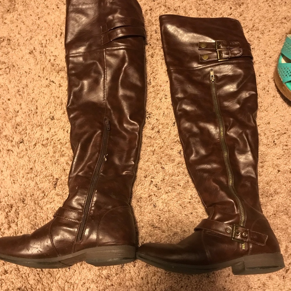 Brown boots